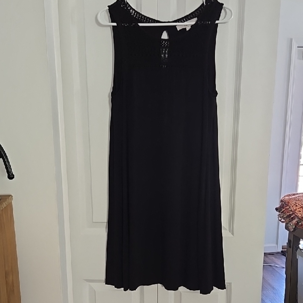 Elegant Black Sleeveless Dress